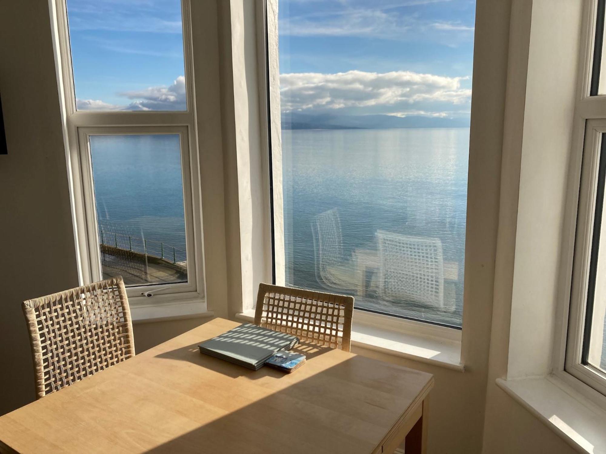 Marine Terrace Apartments Criccieth Eksteriør bilde